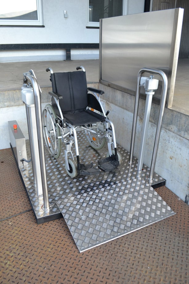 Rollstuhl Hebebühne MB750 | 1