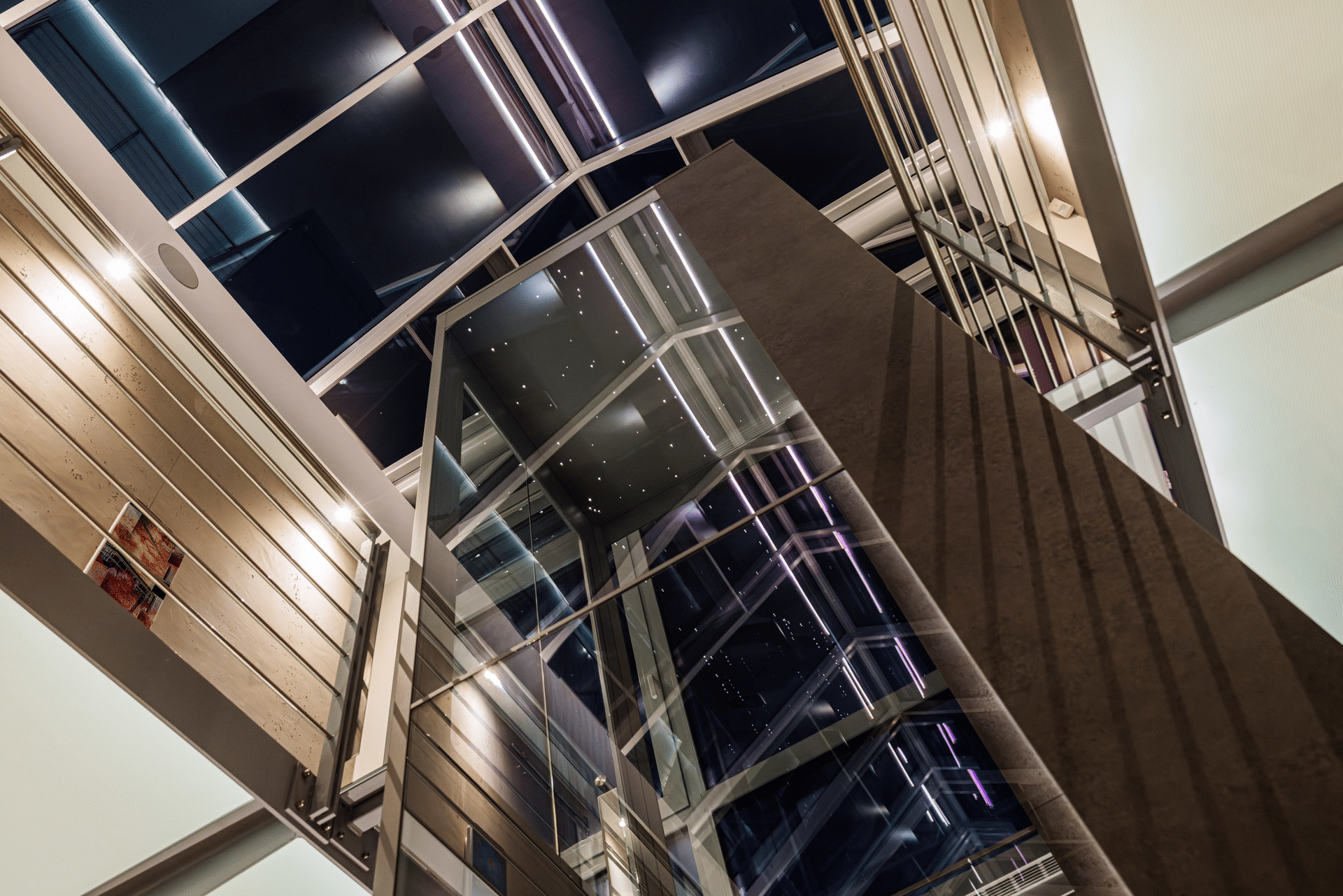 aritco-homelift-blick-in-schacht