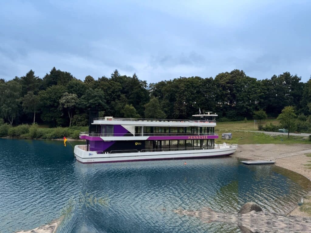 Schiff-Hennesee4